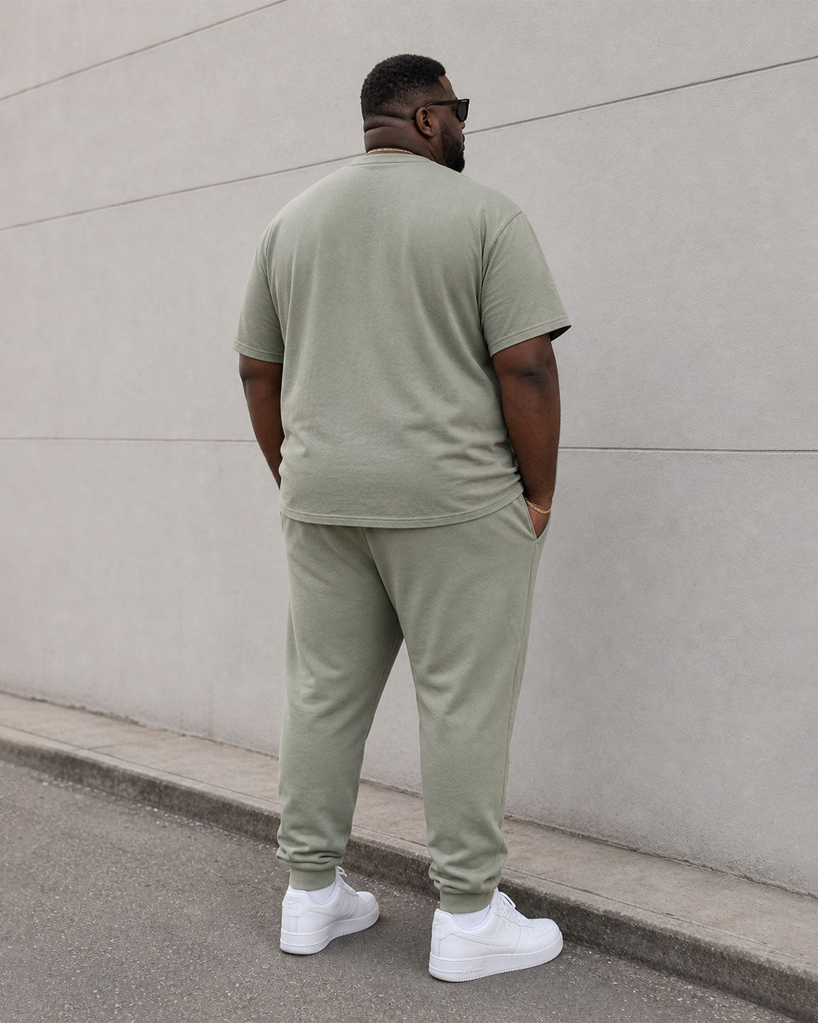 Big & Tall Men's Daily Leisure Simple Travel Hiking Chest Small Label Printed Short Sleeve T-shirt Sports Pants Set