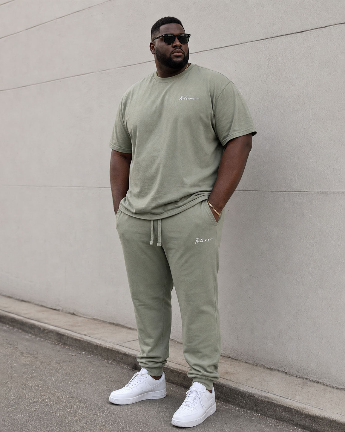 Big & Tall Men's Daily Leisure Simple Travel Hiking Chest Small Label Printed Short Sleeve T-shirt Sports Pants Set
