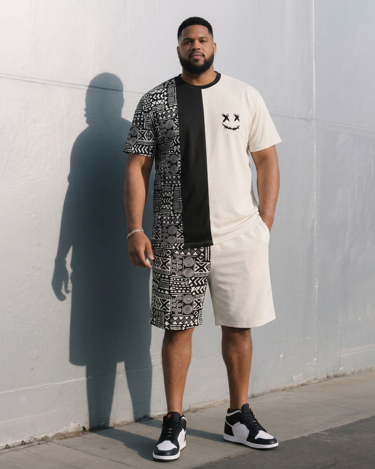 Big & Tall Men's Ethnic Pattern Stitching Chest Smiley Printed T-shirt Shorts Khaki Suit