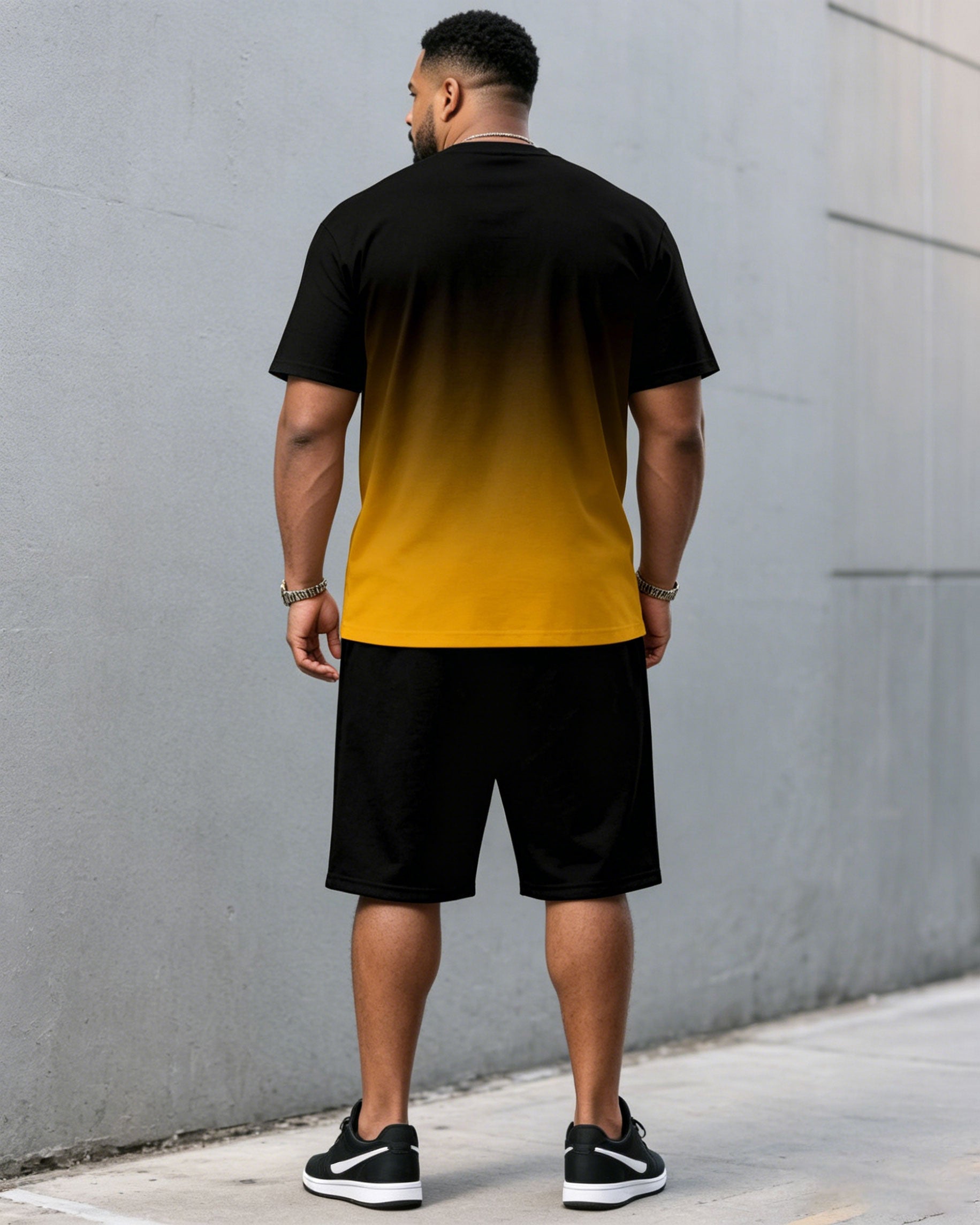 Men's Plus Size Casual Black & Red Chest Gradient Fashion Round Neck Short Sleeve T-Shirt and Shorts Suit