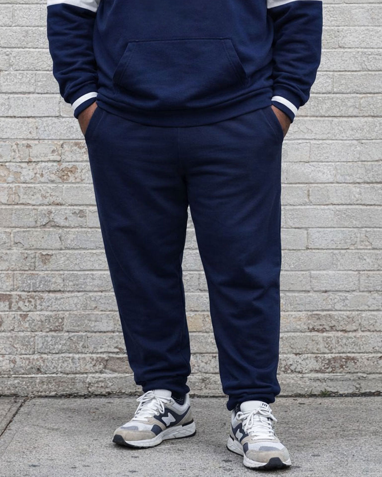 Large Size Men's Autumn And Winter Warm Contrasting Color Design Chest Large Printed Simple Daily Hoodie Sweatpants Set