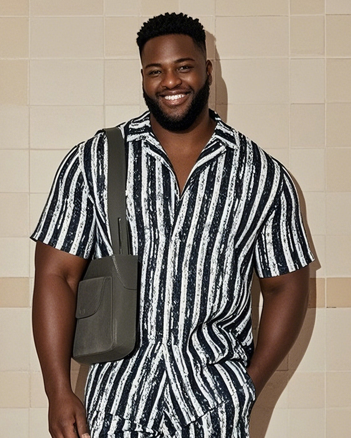 Big Man's Retro Daily Casual Black White Striped Color Block Printing Short Sleeve Shirt Shorts Suit