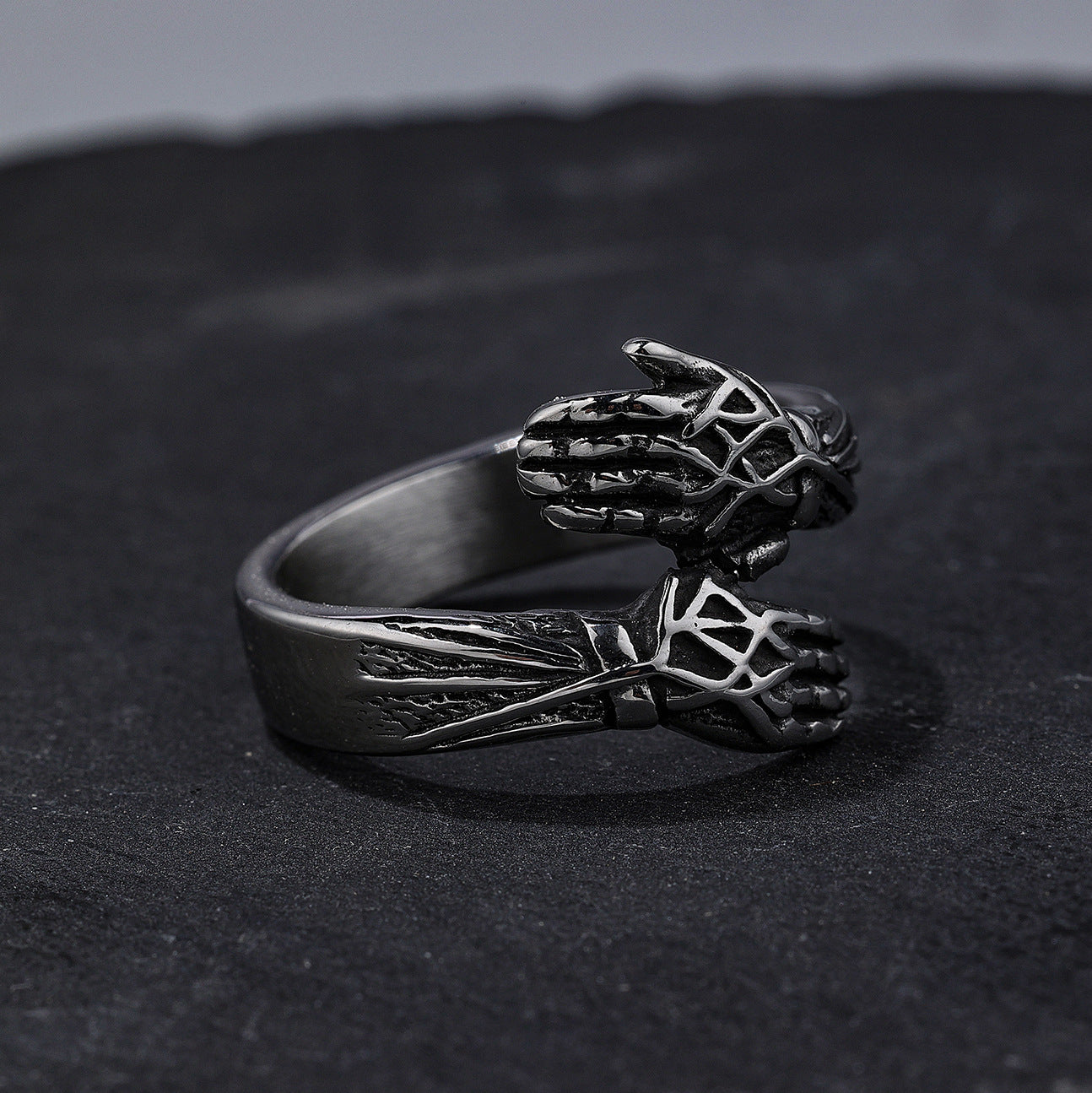 Retro Men's Ring With Hands