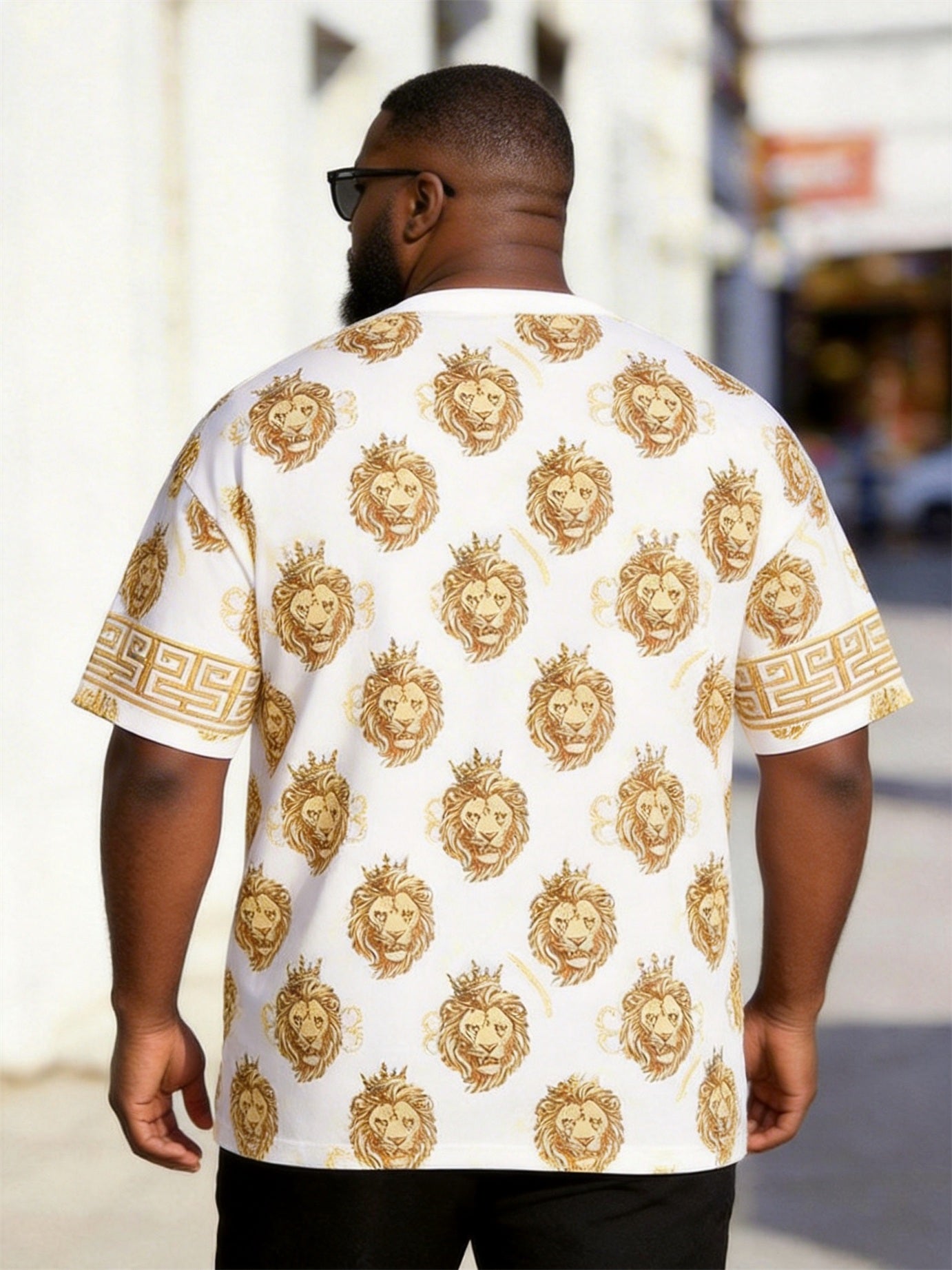Big & Tall Men's White Gold Lion Print Henry Collar Button Short Sleeve T-Shirt
