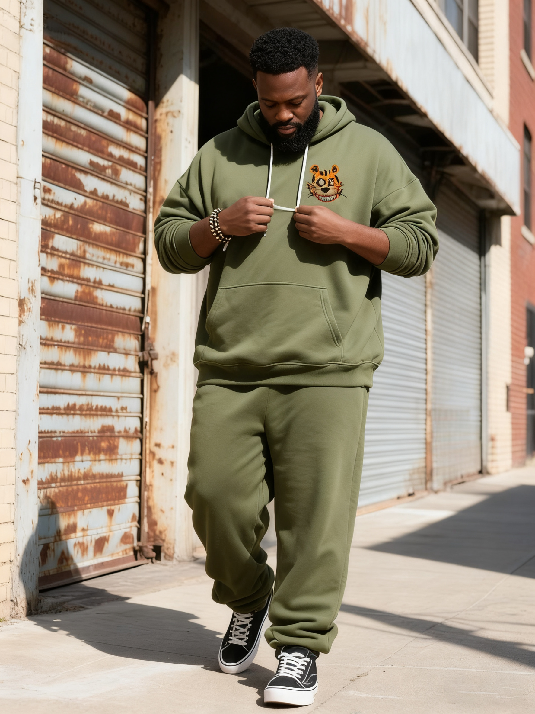 Big & Tall Men's Army Green Bear Graffiti Alphabet Print Hoodie Set